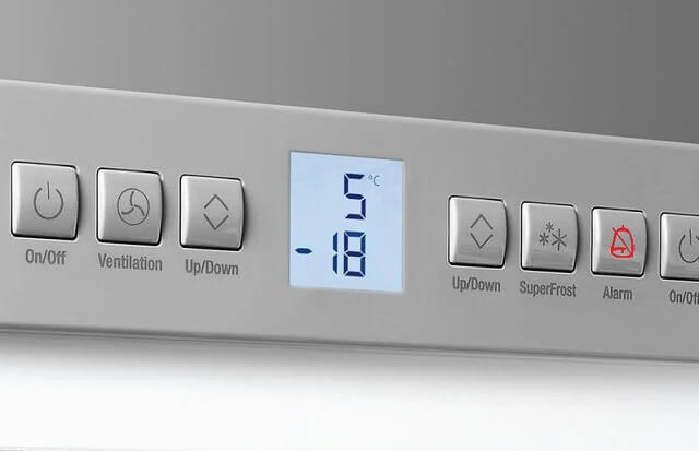 Фото морозильная камера liebherr мигает индикатор температуры - проверьте датчик температуры