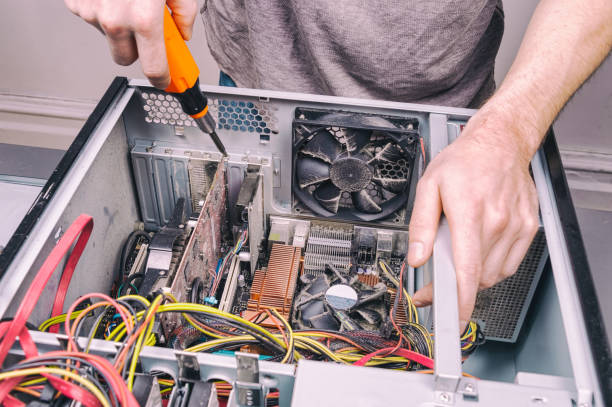 Фото ремонт комп'ютерів на дому краще довірити фахівцям