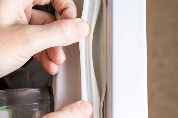 Фото потек холодильник - Износ уплотнительной резинки